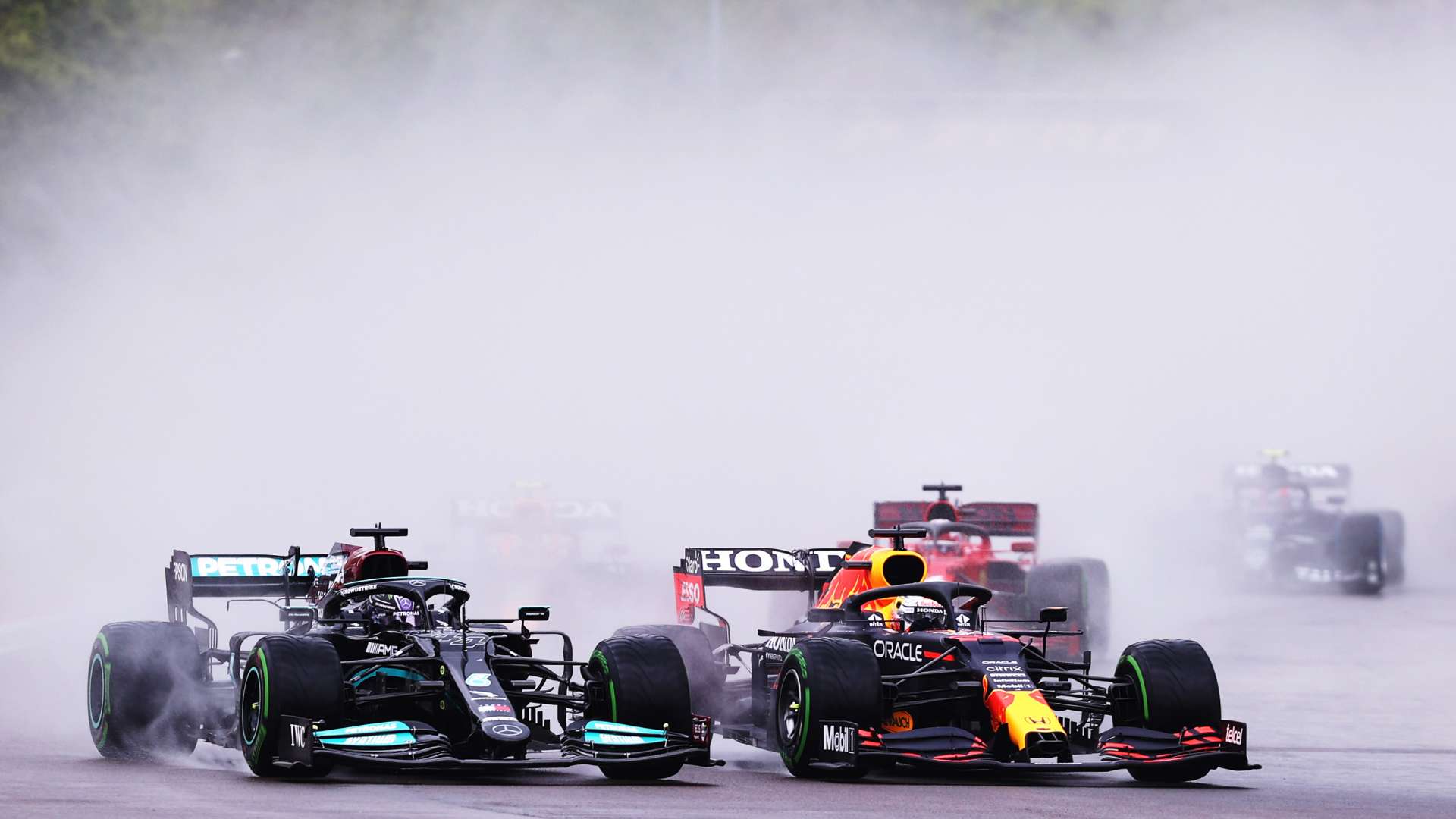 埃弗拉近期训练表现不佳 教练组对其状态表示关注和不满