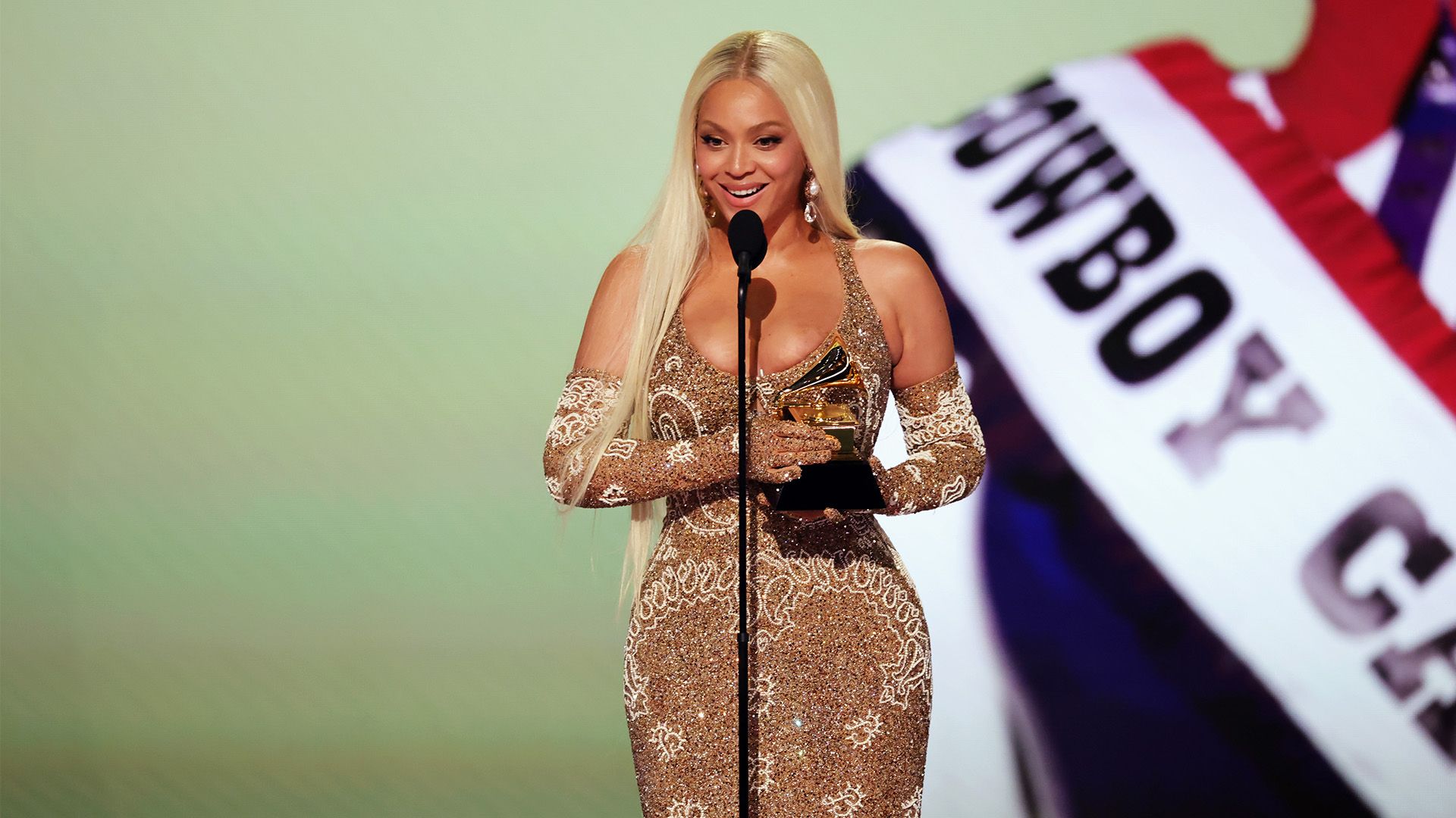 背后的实力 背后的实力